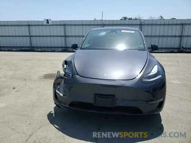 13 Photograph of a damaged car 7SAYGDEE5RF060478 TESLA MODEL Y 2024