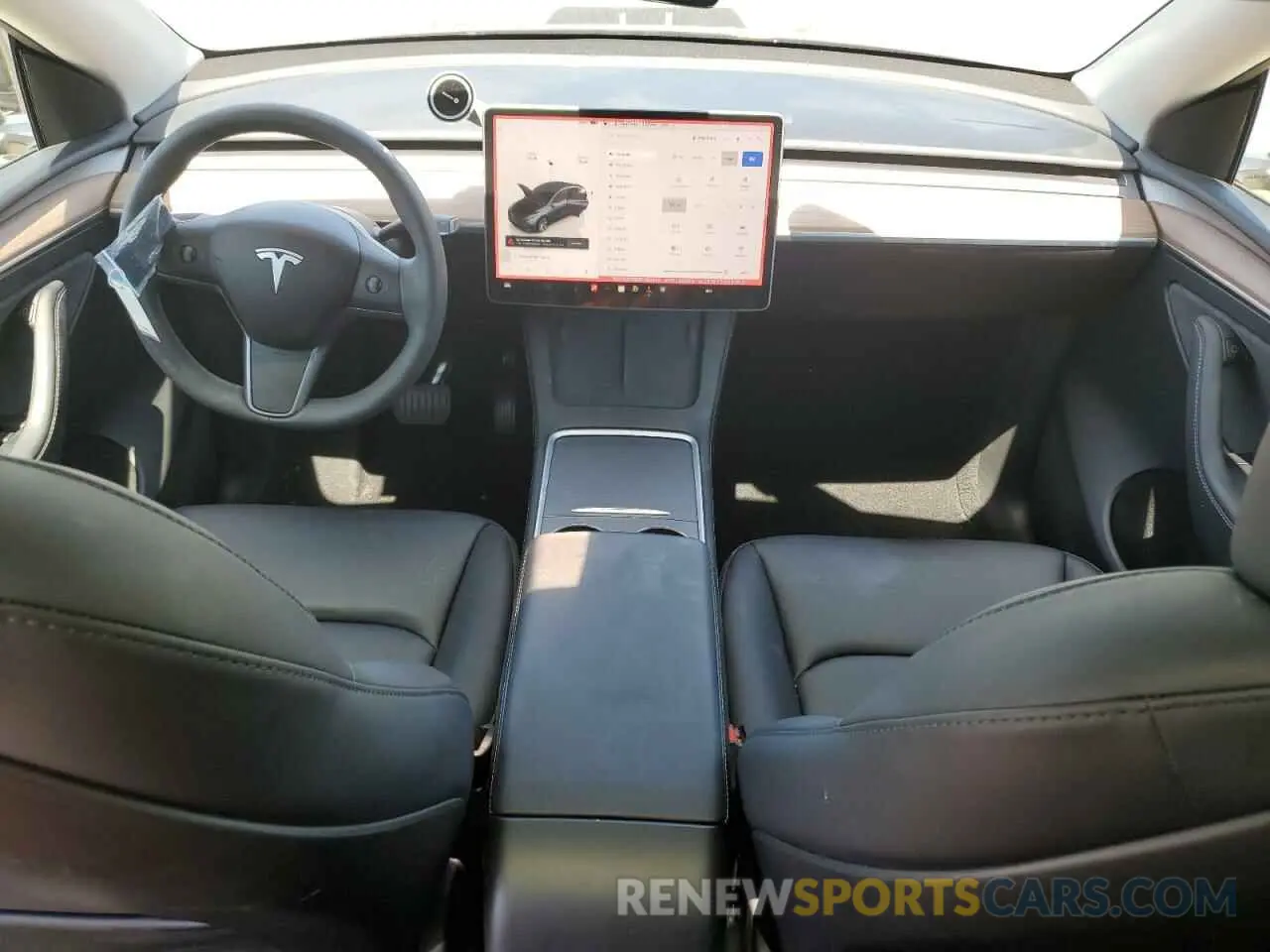 8 Photograph of a damaged car 7SAYGDEE5RF060478 TESLA MODEL Y 2024