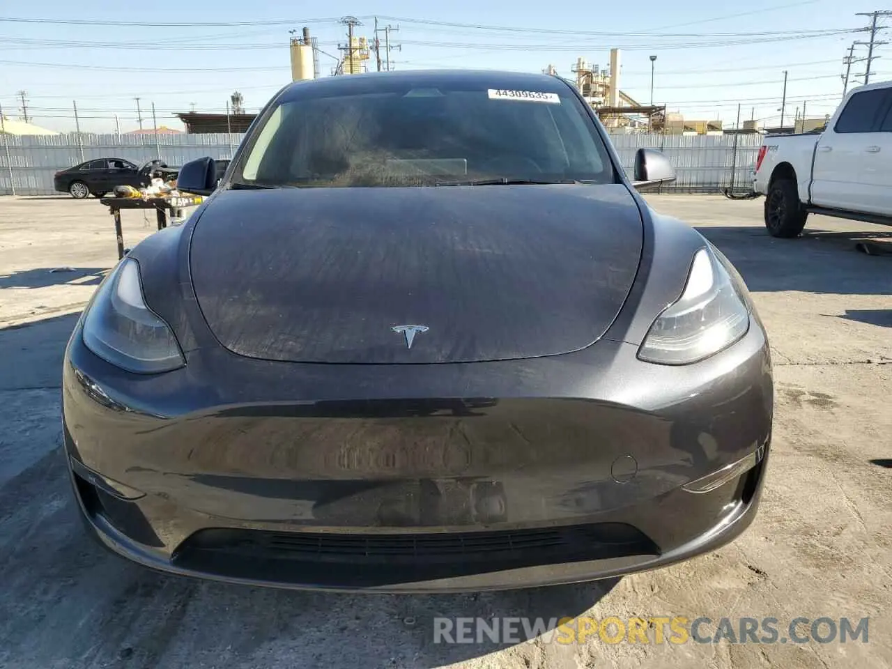 5 Photograph of a damaged car 7SAYGDEE5RF068449 TESLA MODEL Y 2024