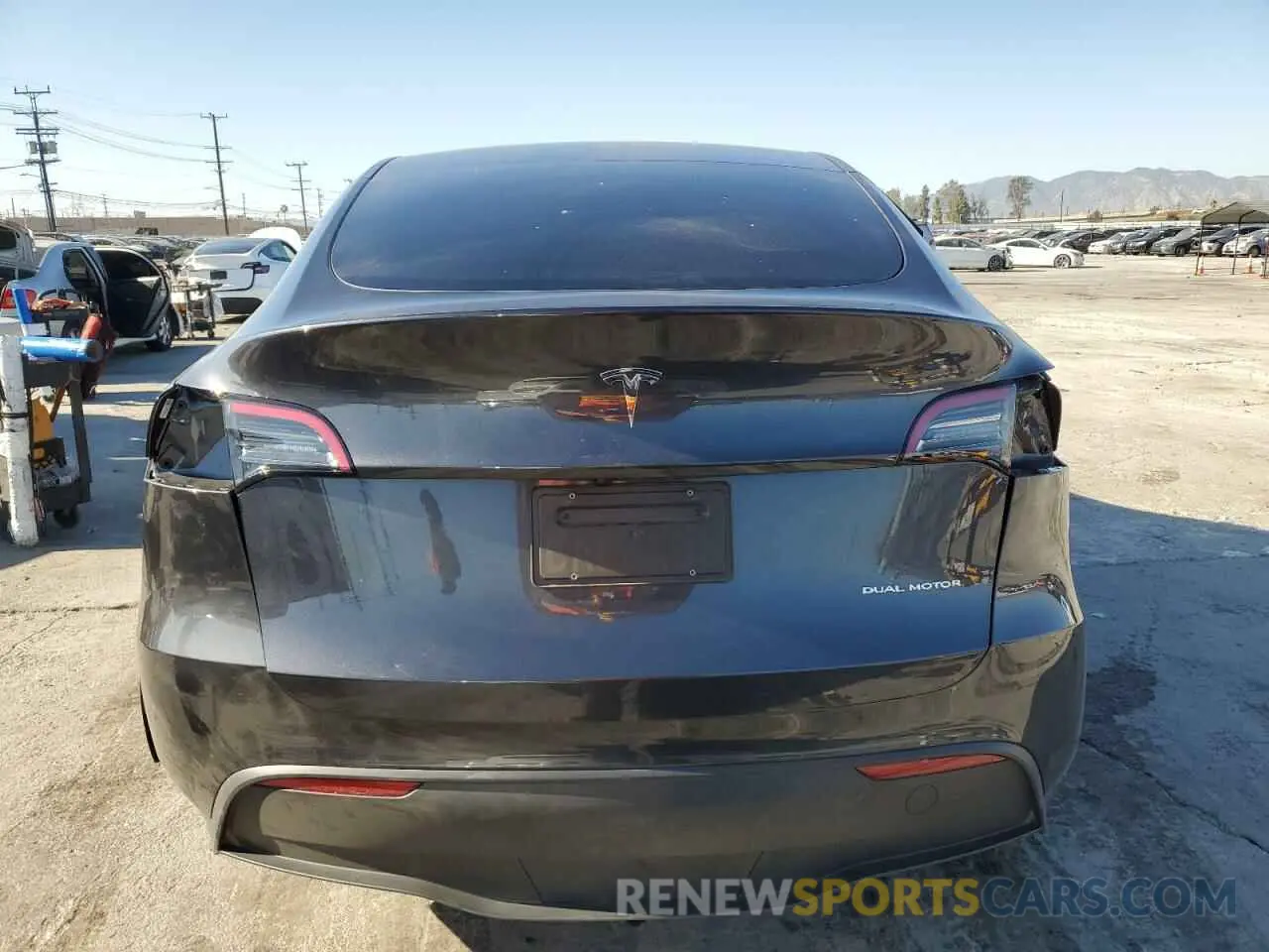 6 Photograph of a damaged car 7SAYGDEE5RF068449 TESLA MODEL Y 2024
