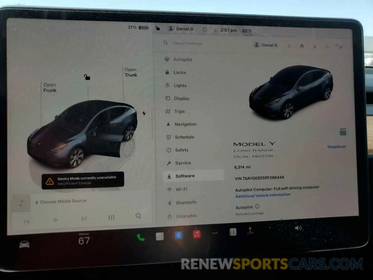 9 Photograph of a damaged car 7SAYGDEE5RF068449 TESLA MODEL Y 2024