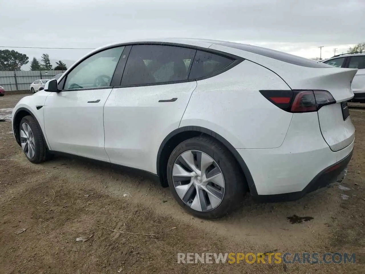 2 Photograph of a damaged car 7SAYGDEE5RF075756 TESLA MODEL Y 2024
