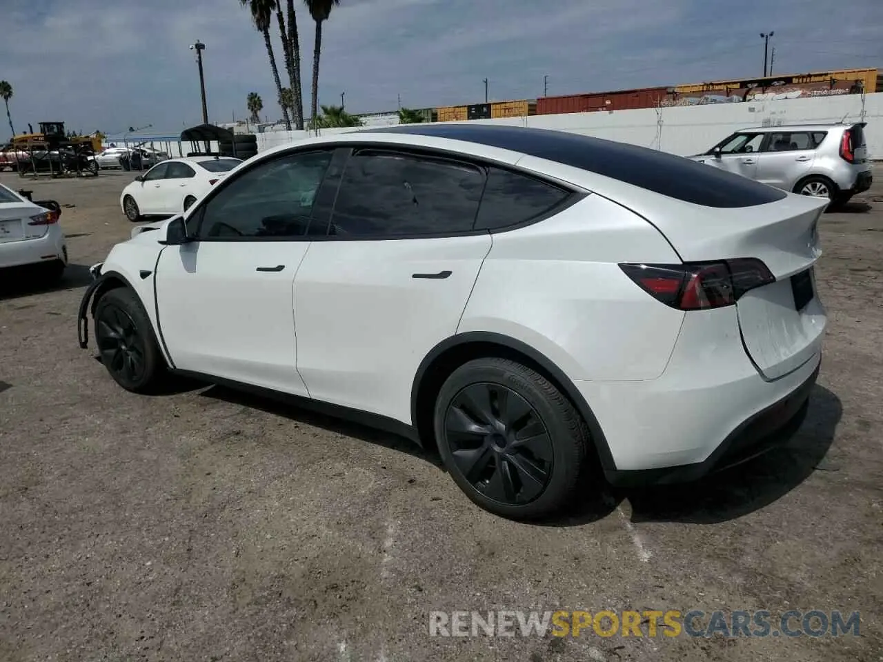 2 Photograph of a damaged car 7SAYGDEE5RF131663 TESLA MODEL Y 2024