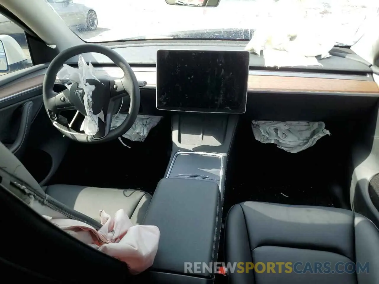 8 Photograph of a damaged car 7SAYGDEE5RF131663 TESLA MODEL Y 2024