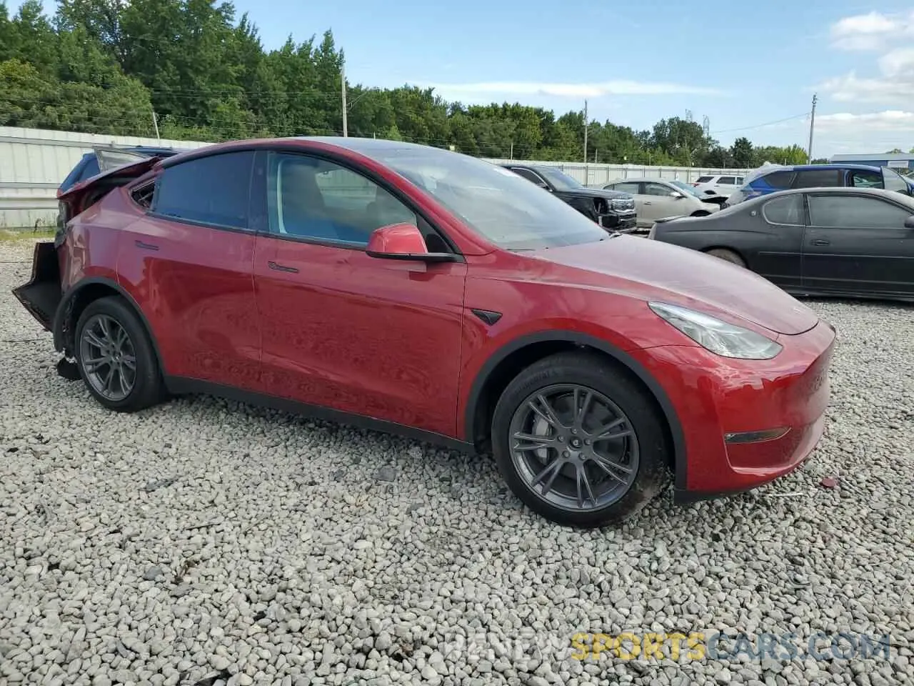 4 Photograph of a damaged car 7SAYGDEE5RF133803 TESLA MODEL Y 2024