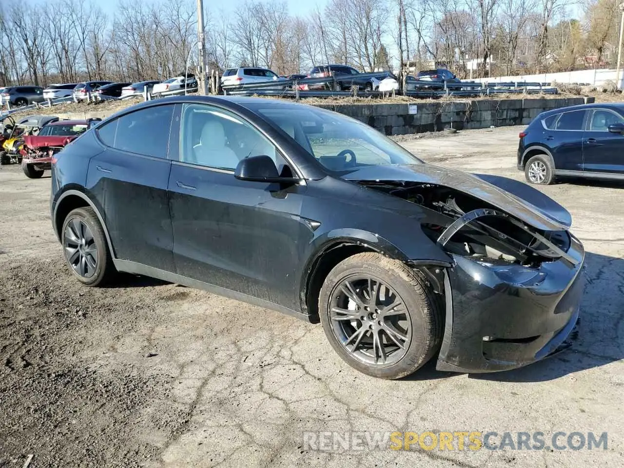 4 Photograph of a damaged car 7SAYGDEE5RF157597 TESLA MODEL Y 2024