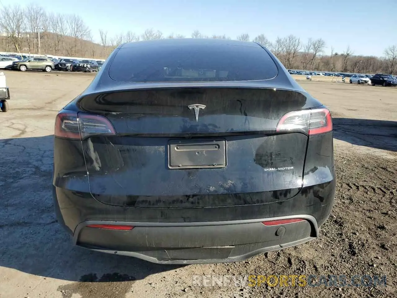 6 Photograph of a damaged car 7SAYGDEE5RF157597 TESLA MODEL Y 2024