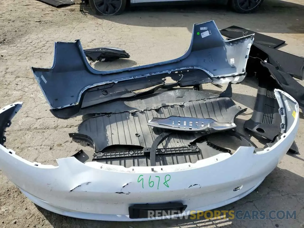 12 Photograph of a damaged car 7SAYGDEE5RF196822 TESLA MODEL Y 2024