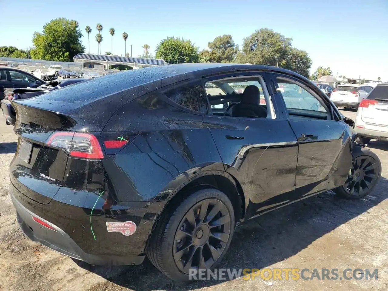 3 Photograph of a damaged car 7SAYGDEE6RA215519 TESLA MODEL Y 2024