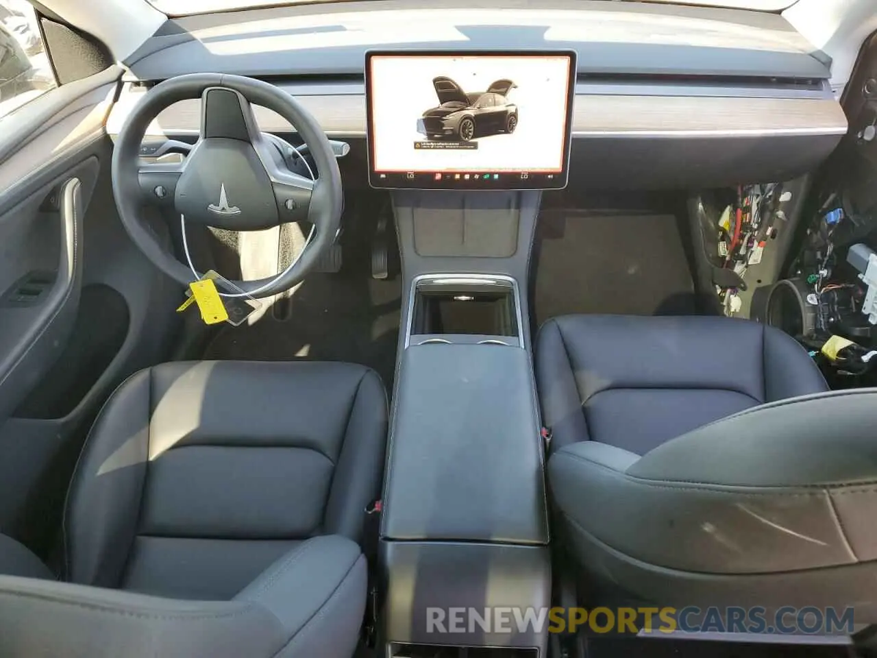 8 Photograph of a damaged car 7SAYGDEE6RA215519 TESLA MODEL Y 2024
