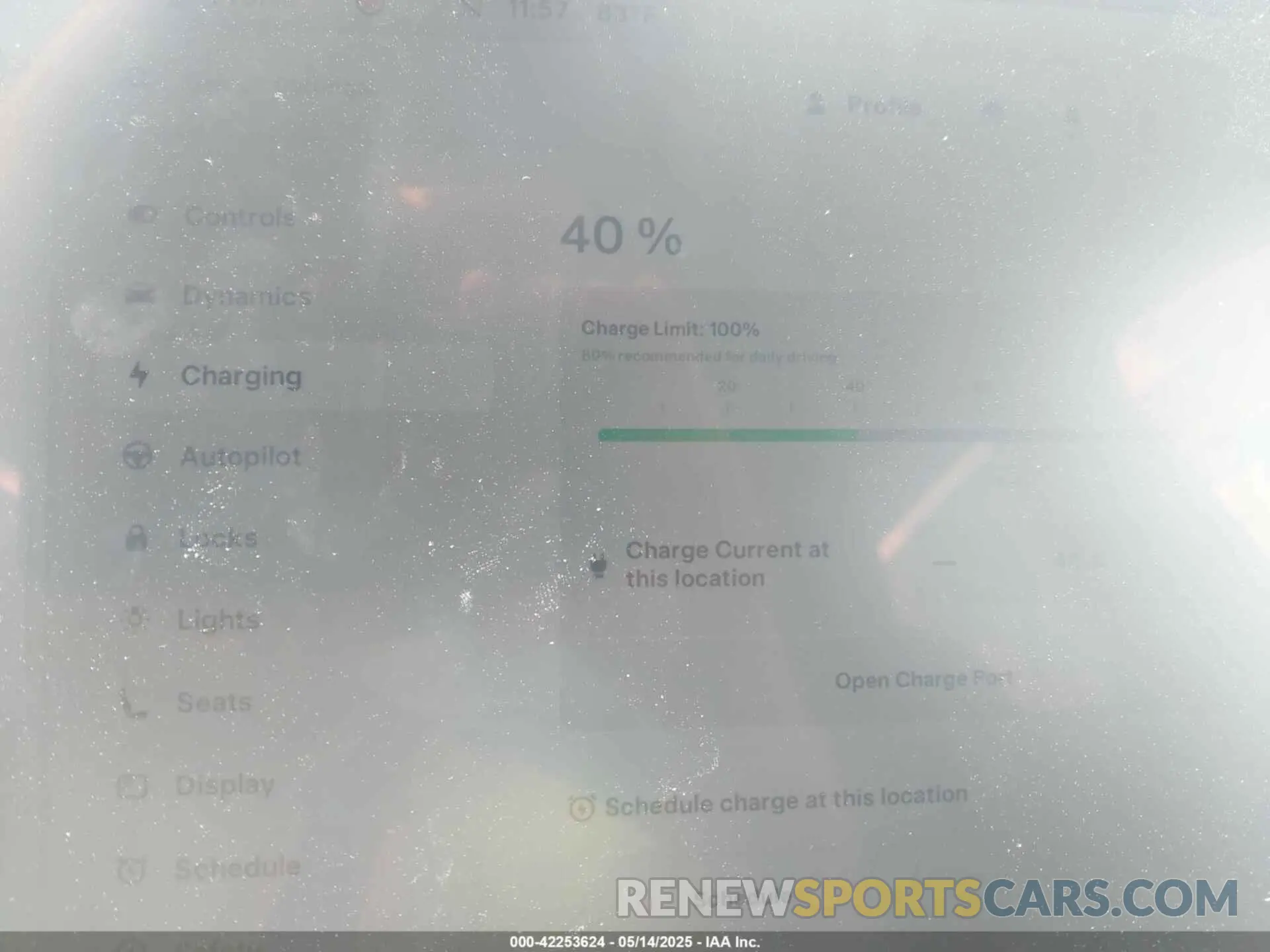 18 Photograph of a damaged car 7SAYGDEE6RA218338 TESLA MODEL Y 2024