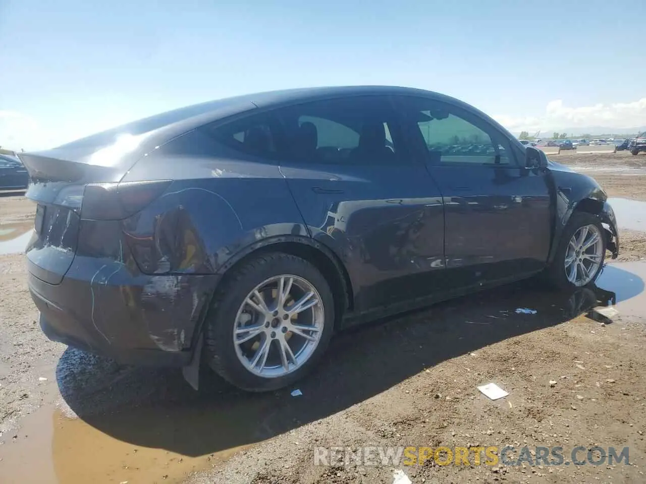 3 Photograph of a damaged car 7SAYGDEE6RA221773 TESLA MODEL Y 2024