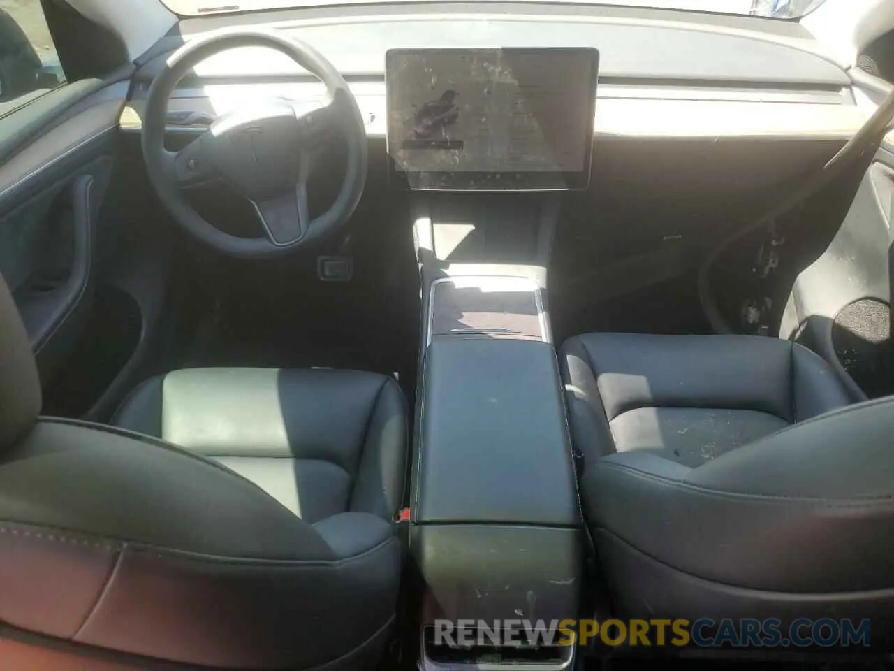 8 Photograph of a damaged car 7SAYGDEE6RA221773 TESLA MODEL Y 2024