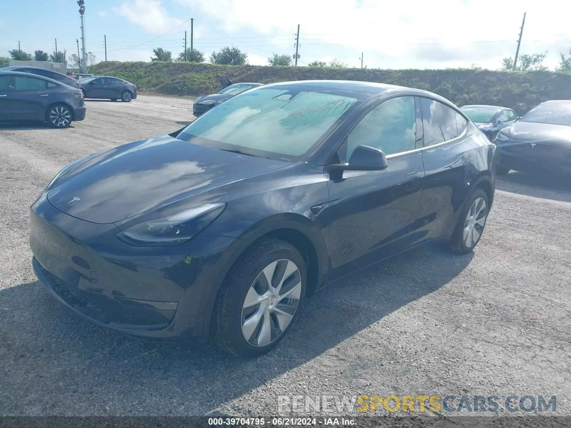 2 Photograph of a damaged car 7SAYGDEE6RA239531 TESLA MODEL Y 2024