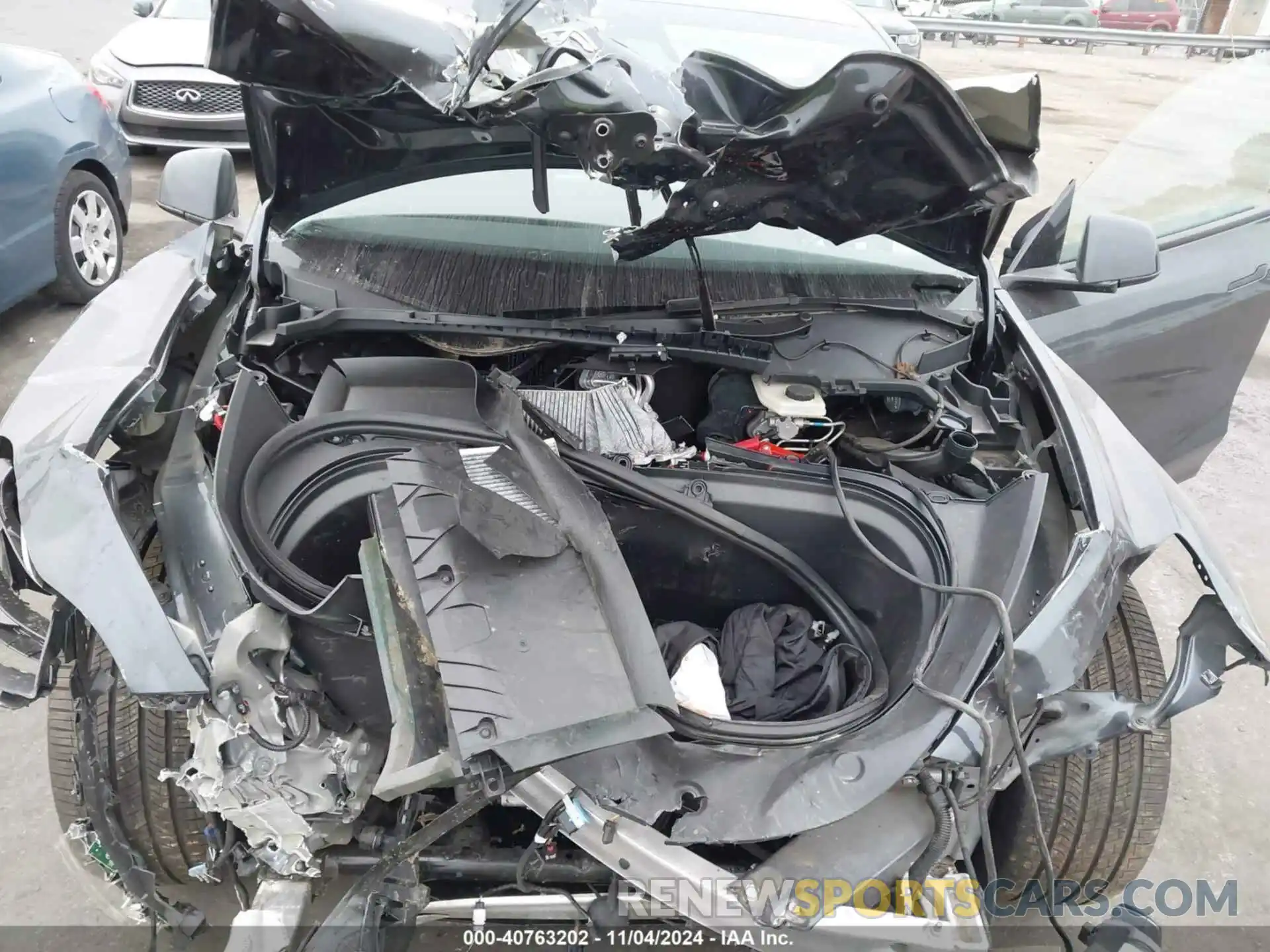 10 Photograph of a damaged car 7SAYGDEE6RA247824 TESLA MODEL Y 2024