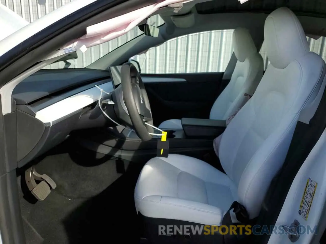 7 Photograph of a damaged car 7SAYGDEE6RA250657 TESLA MODEL Y 2024