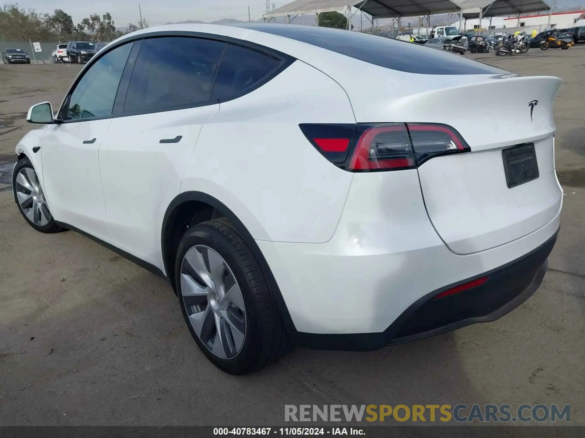 3 Photograph of a damaged car 7SAYGDEE6RA257592 TESLA MODEL Y 2024
