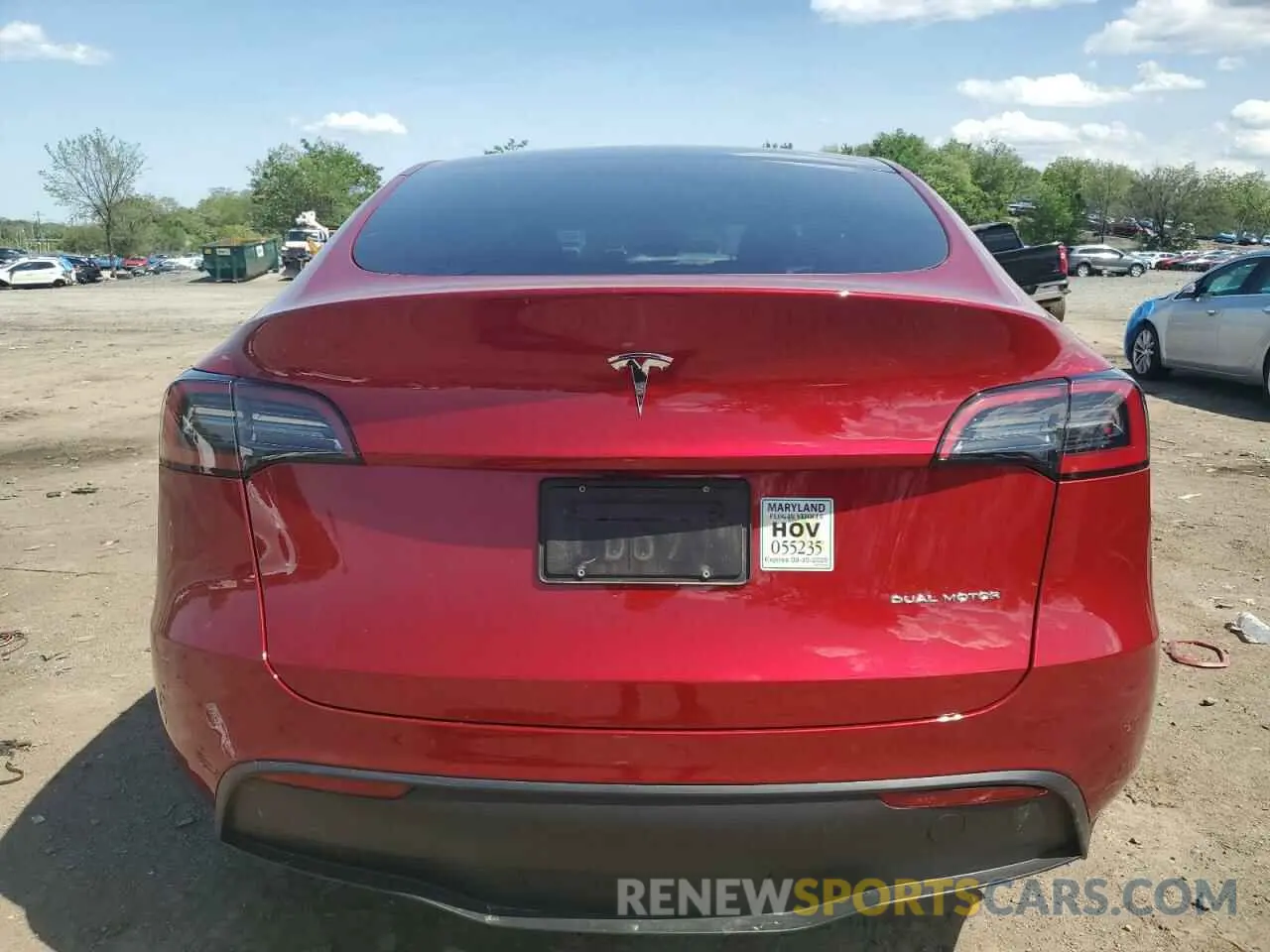6 Photograph of a damaged car 7SAYGDEE6RA261108 TESLA MODEL Y 2024