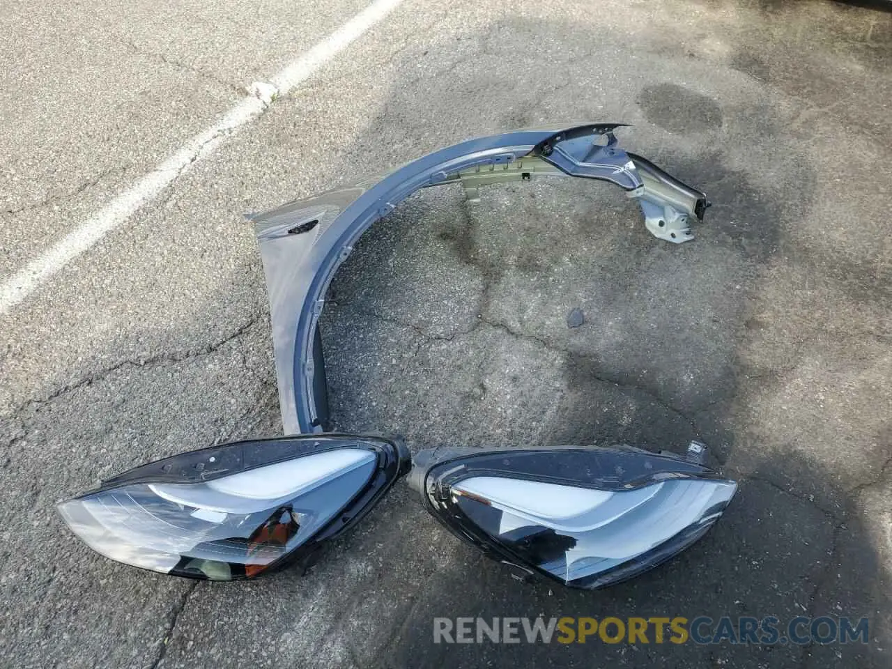 14 Photograph of a damaged car 7SAYGDEE6RA261223 TESLA MODEL Y 2024