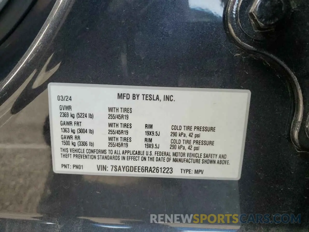 15 Photograph of a damaged car 7SAYGDEE6RA261223 TESLA MODEL Y 2024
