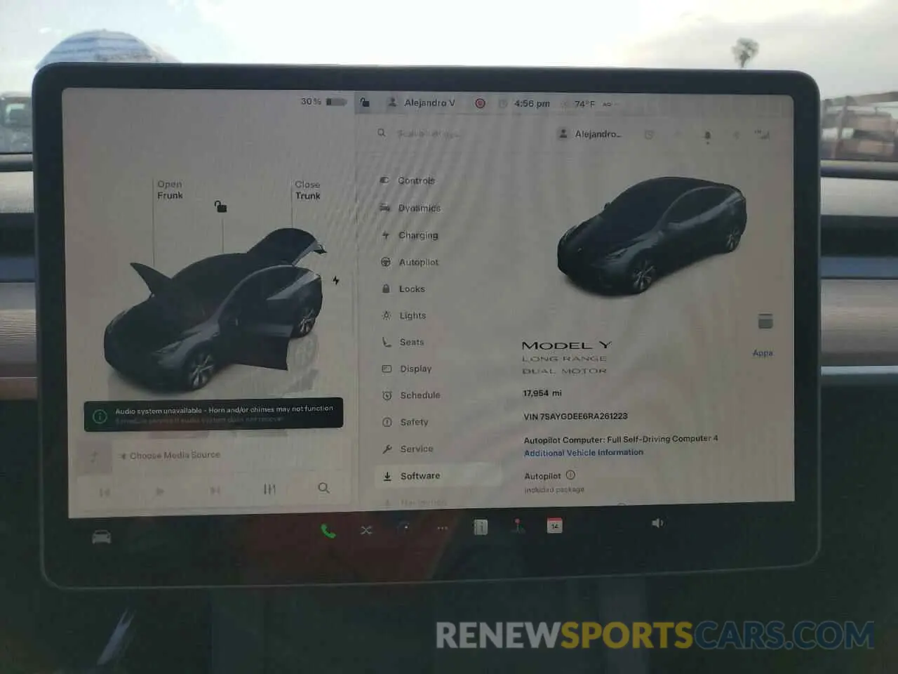 9 Photograph of a damaged car 7SAYGDEE6RA261223 TESLA MODEL Y 2024