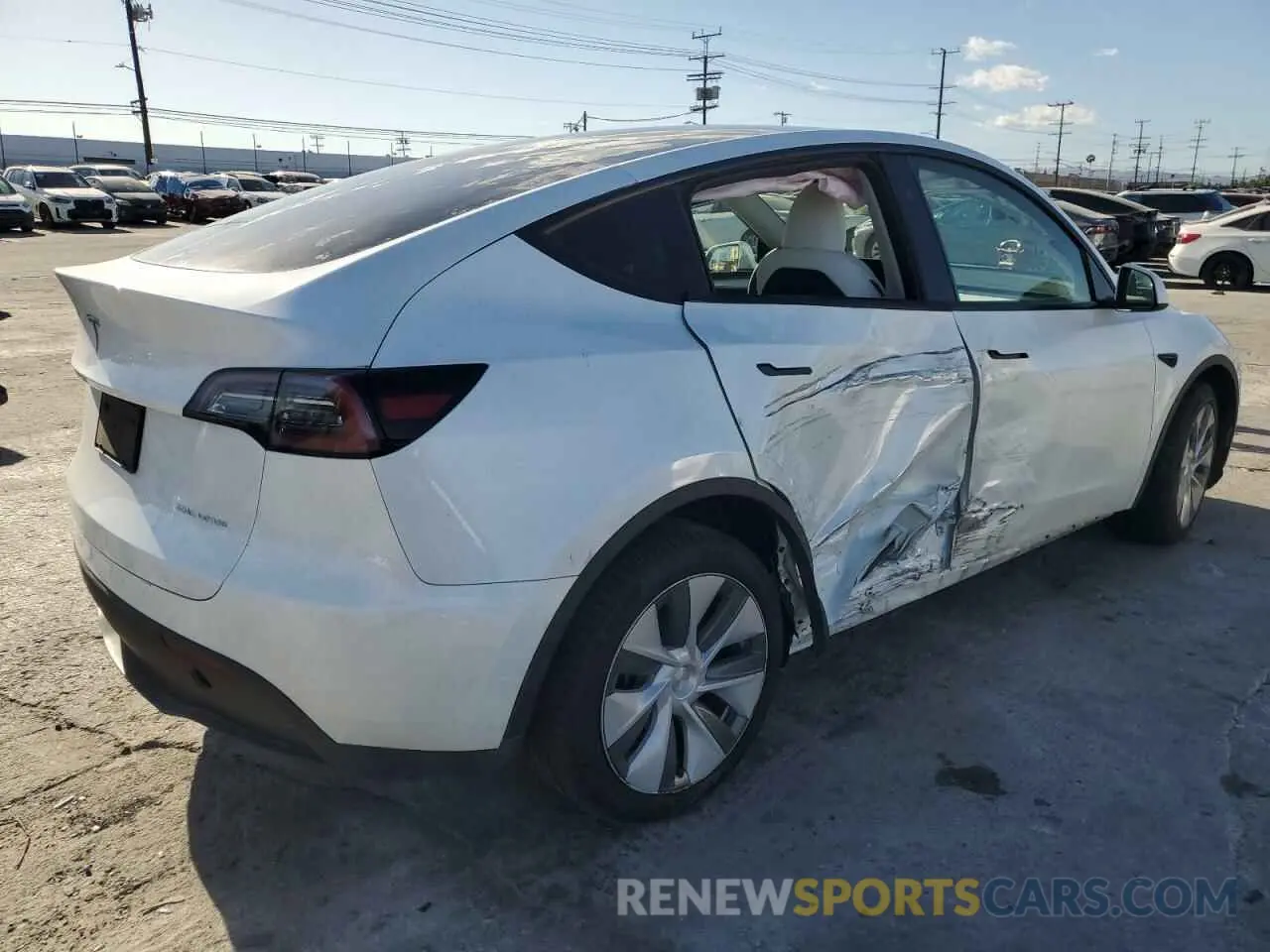 3 Photograph of a damaged car 7SAYGDEE6RA261884 TESLA MODEL Y 2024