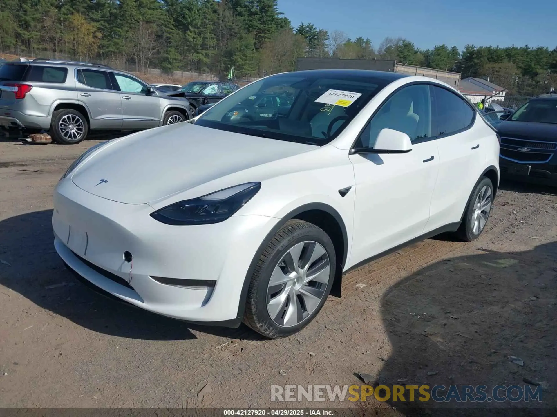 2 Photograph of a damaged car 7SAYGDEE6RA269435 TESLA MODEL Y 2024