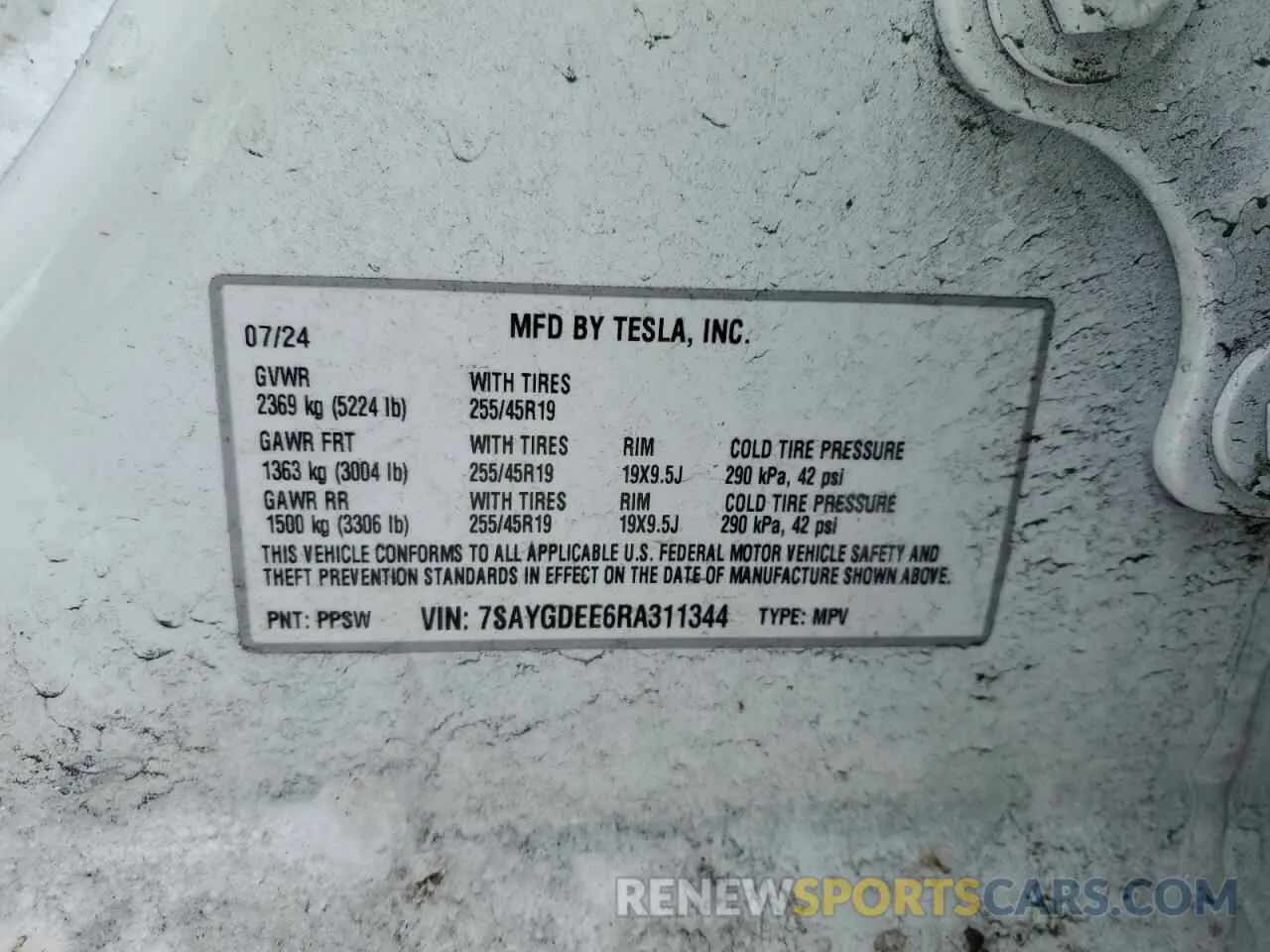 12 Photograph of a damaged car 7SAYGDEE6RA311344 TESLA MODEL Y 2024