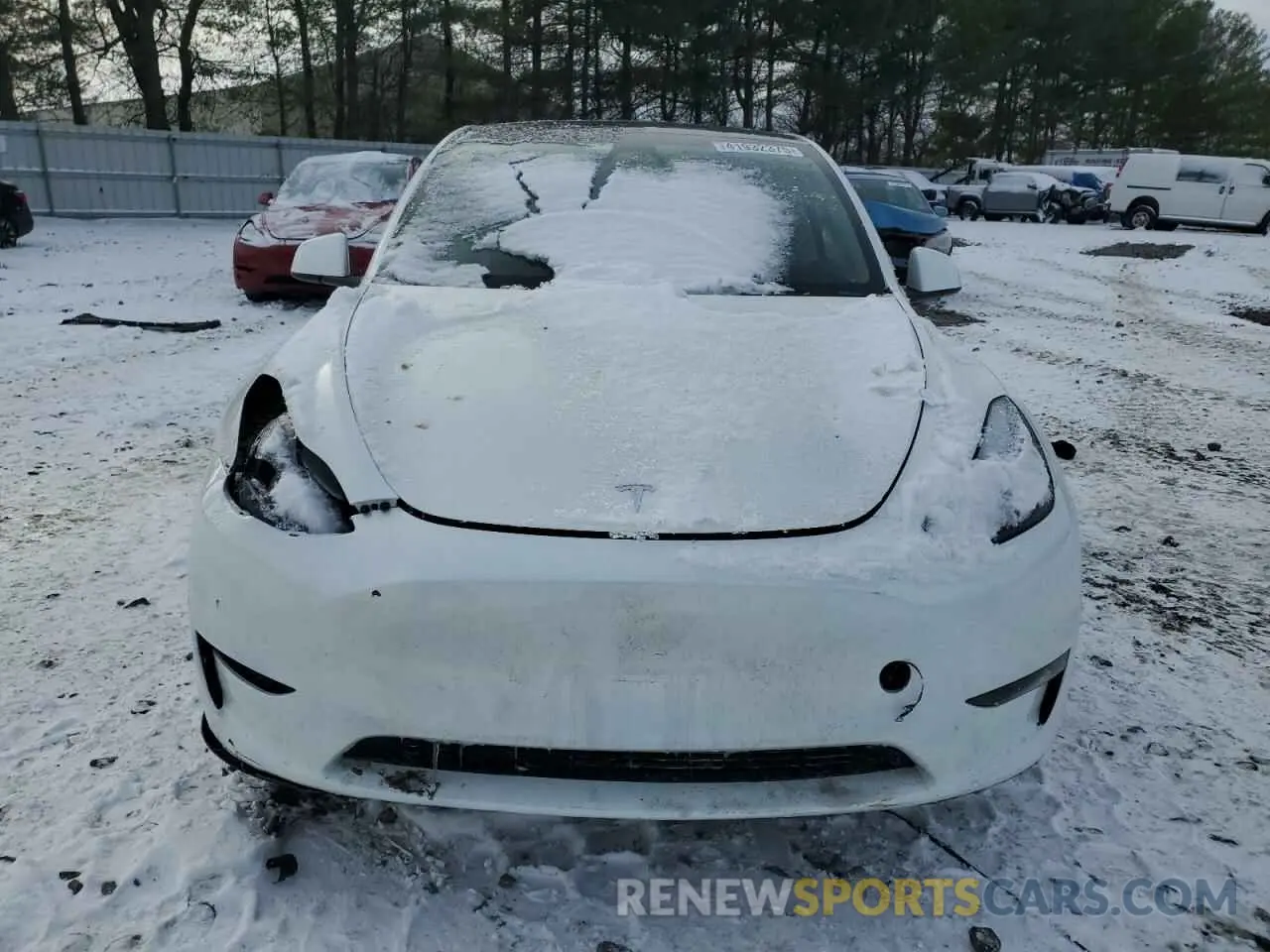5 Photograph of a damaged car 7SAYGDEE6RA311344 TESLA MODEL Y 2024