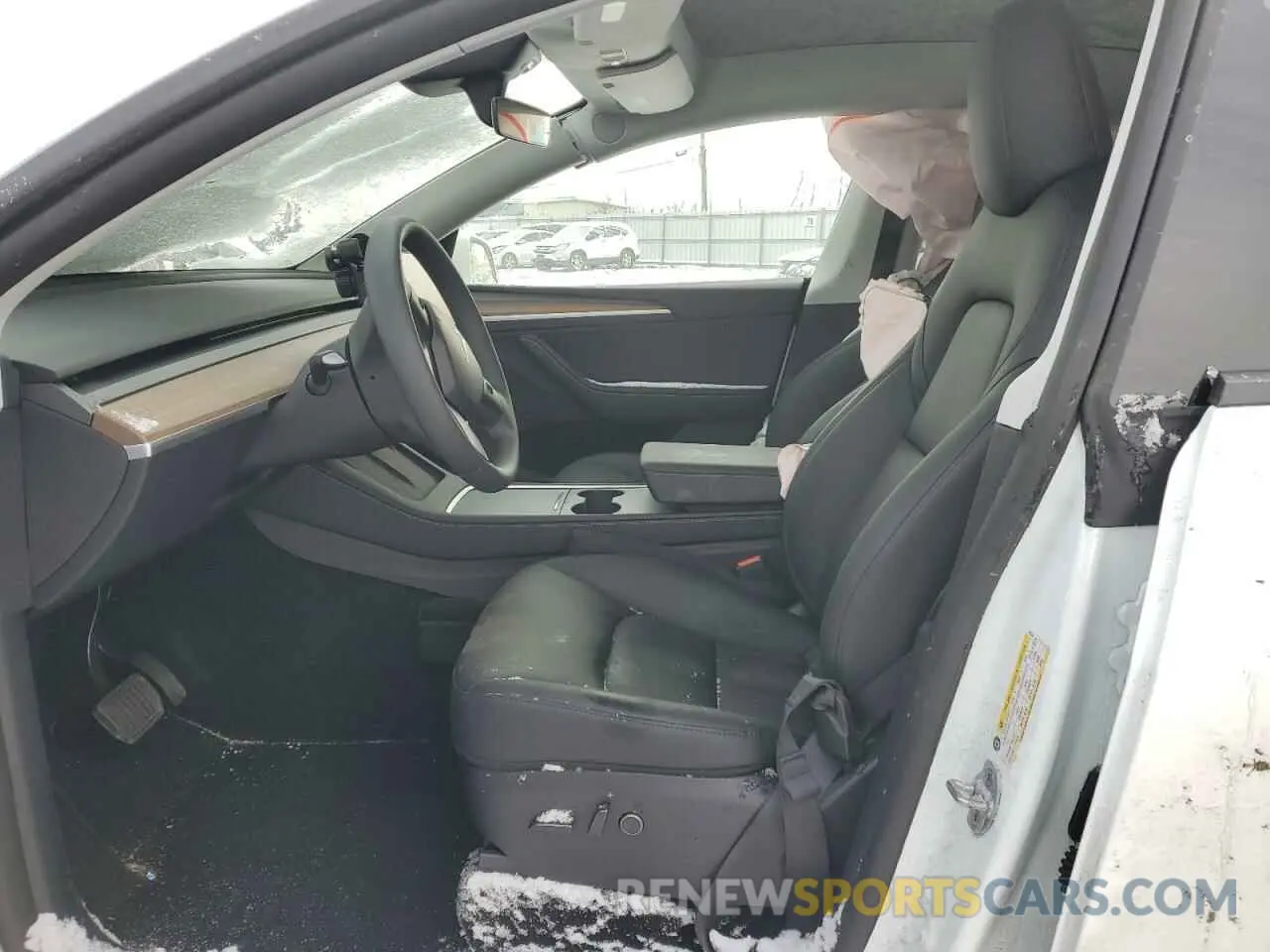 7 Photograph of a damaged car 7SAYGDEE6RA311344 TESLA MODEL Y 2024