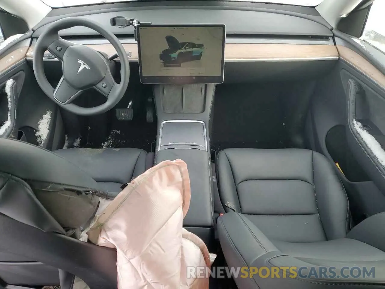 8 Photograph of a damaged car 7SAYGDEE6RA311344 TESLA MODEL Y 2024
