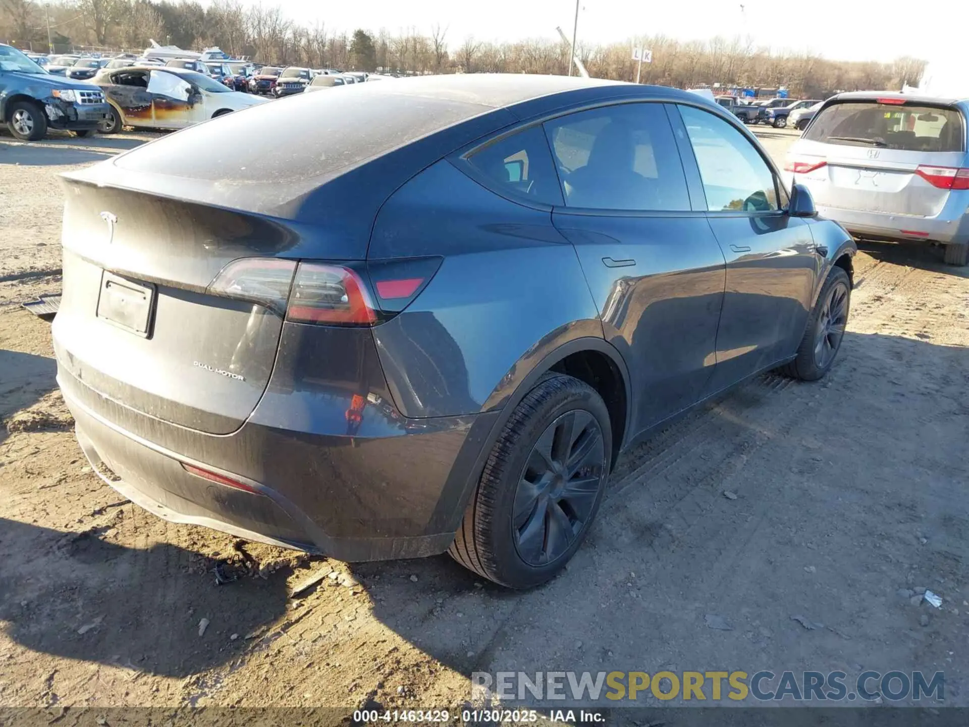 4 Photograph of a damaged car 7SAYGDEE6RA321453 TESLA MODEL Y 2024