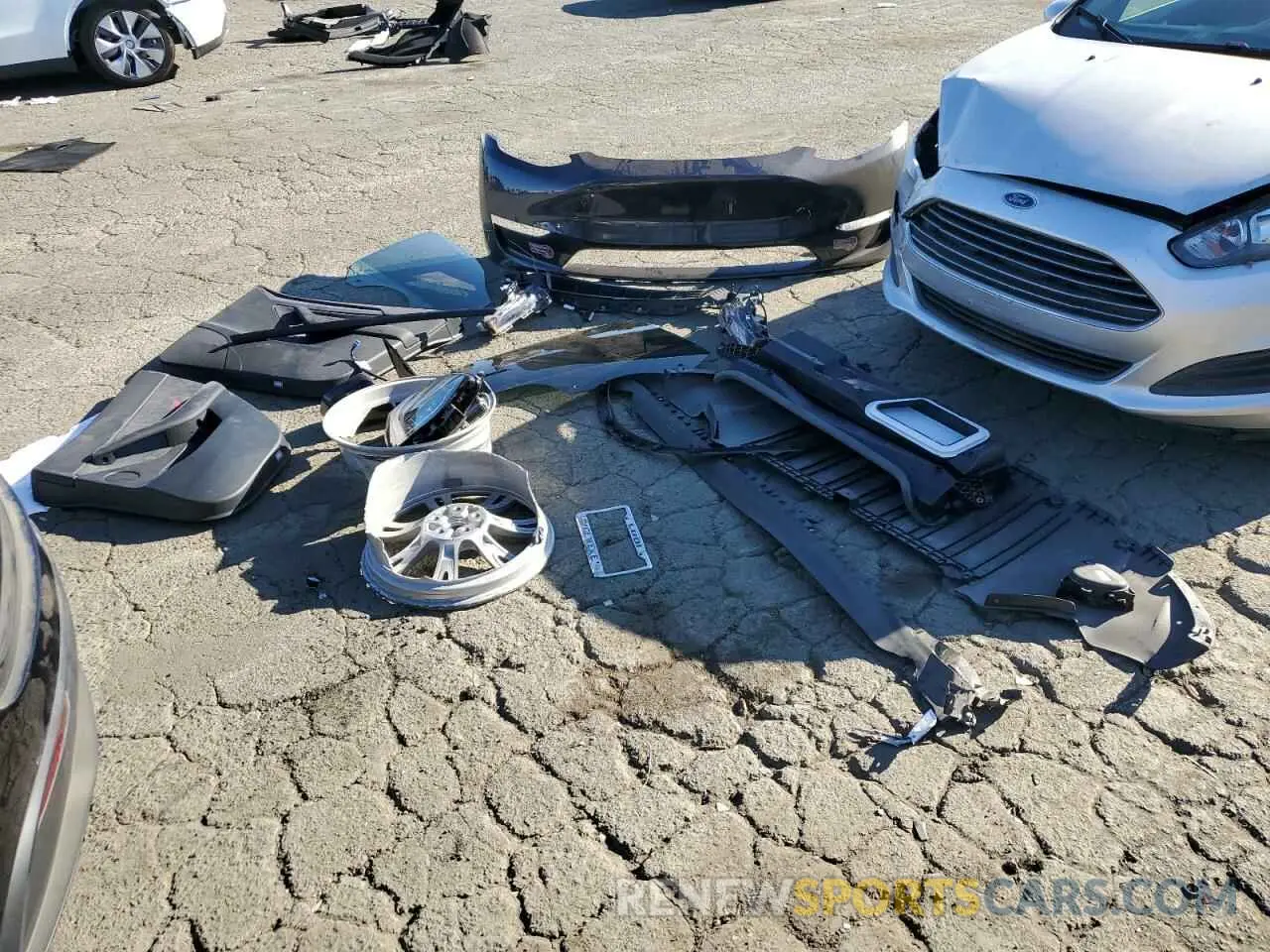 12 Photograph of a damaged car 7SAYGDEE6RF010558 TESLA MODEL Y 2024