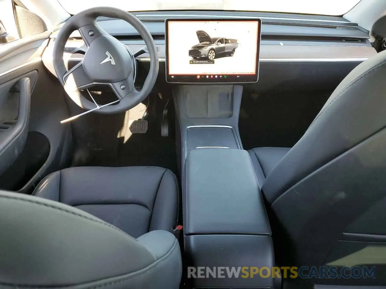 8 Photograph of a damaged car 7SAYGDEE6RF010558 TESLA MODEL Y 2024