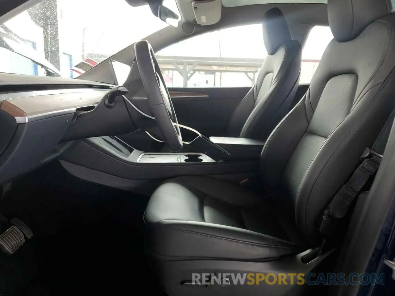 7 Photograph of a damaged car 7SAYGDEE6RF025366 TESLA MODEL Y 2024