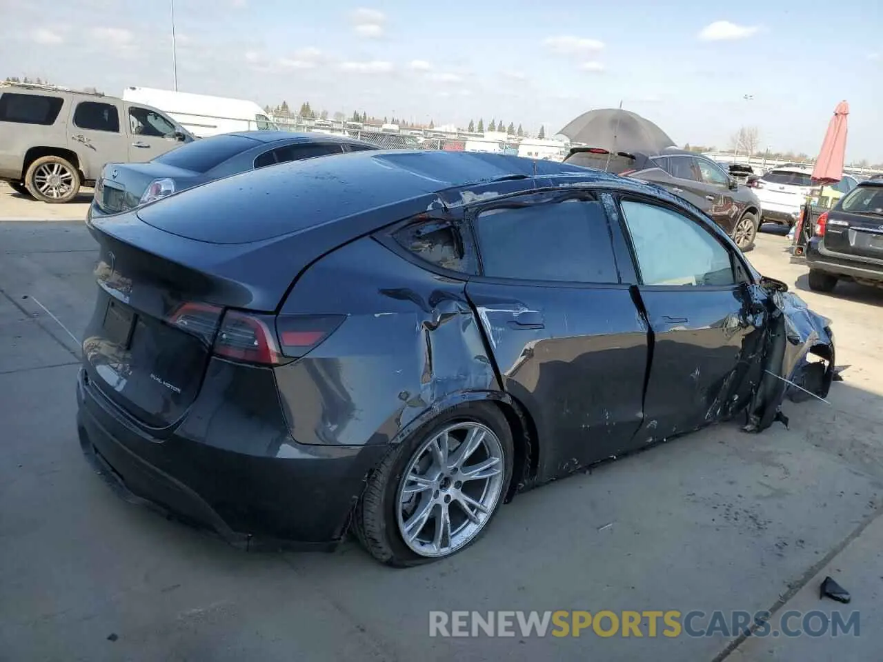 3 Photograph of a damaged car 7SAYGDEE6RF063230 TESLA MODEL Y 2024