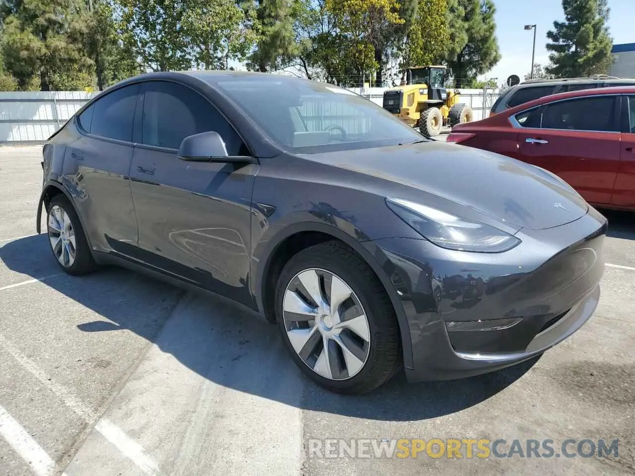 4 Photograph of a damaged car 7SAYGDEE6RF069383 TESLA MODEL Y 2024