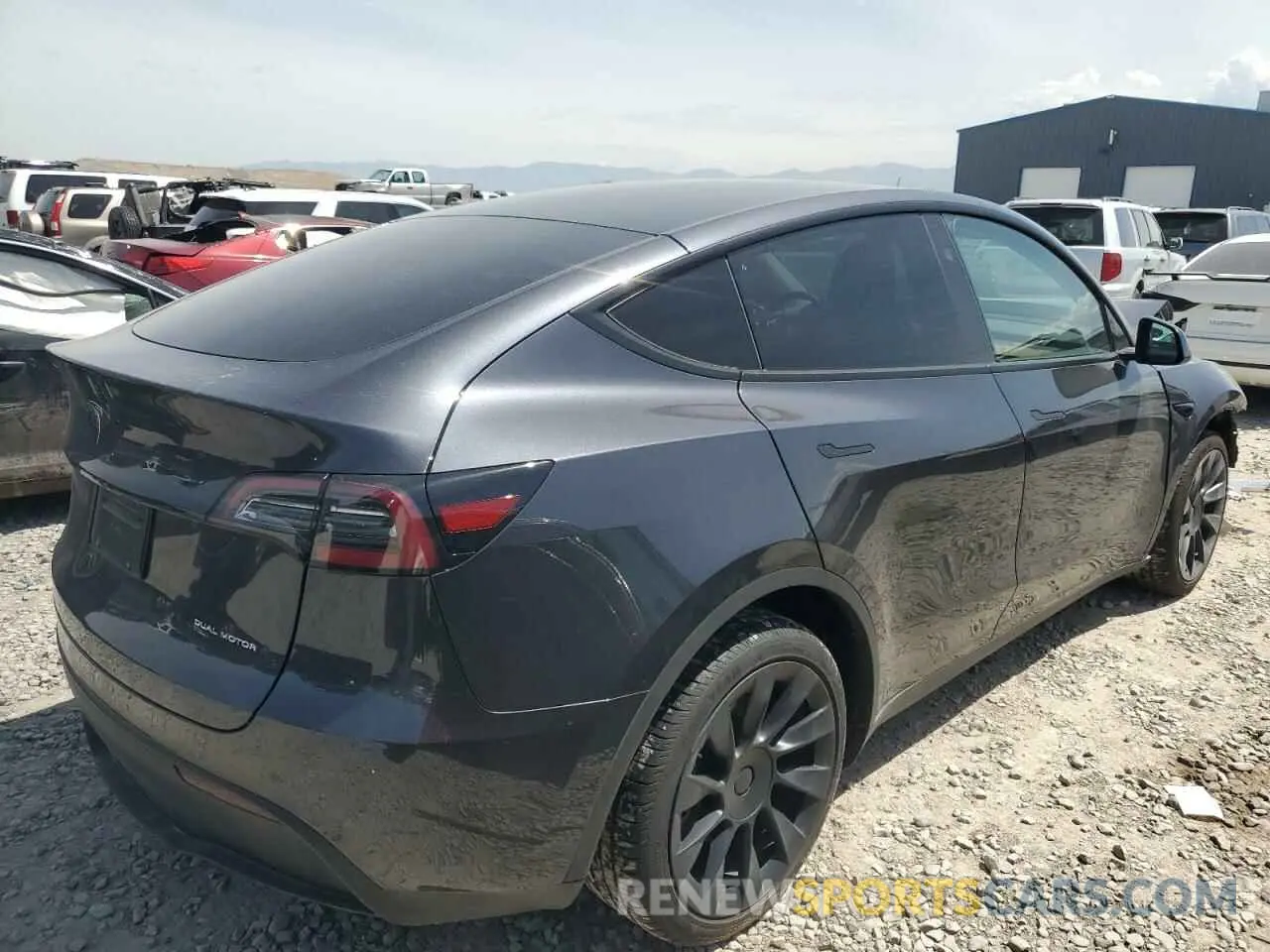 3 Photograph of a damaged car 7SAYGDEE6RF074728 TESLA MODEL Y 2024