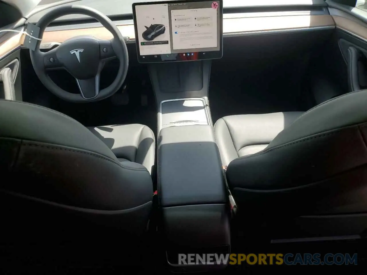 8 Photograph of a damaged car 7SAYGDEE6RF074728 TESLA MODEL Y 2024