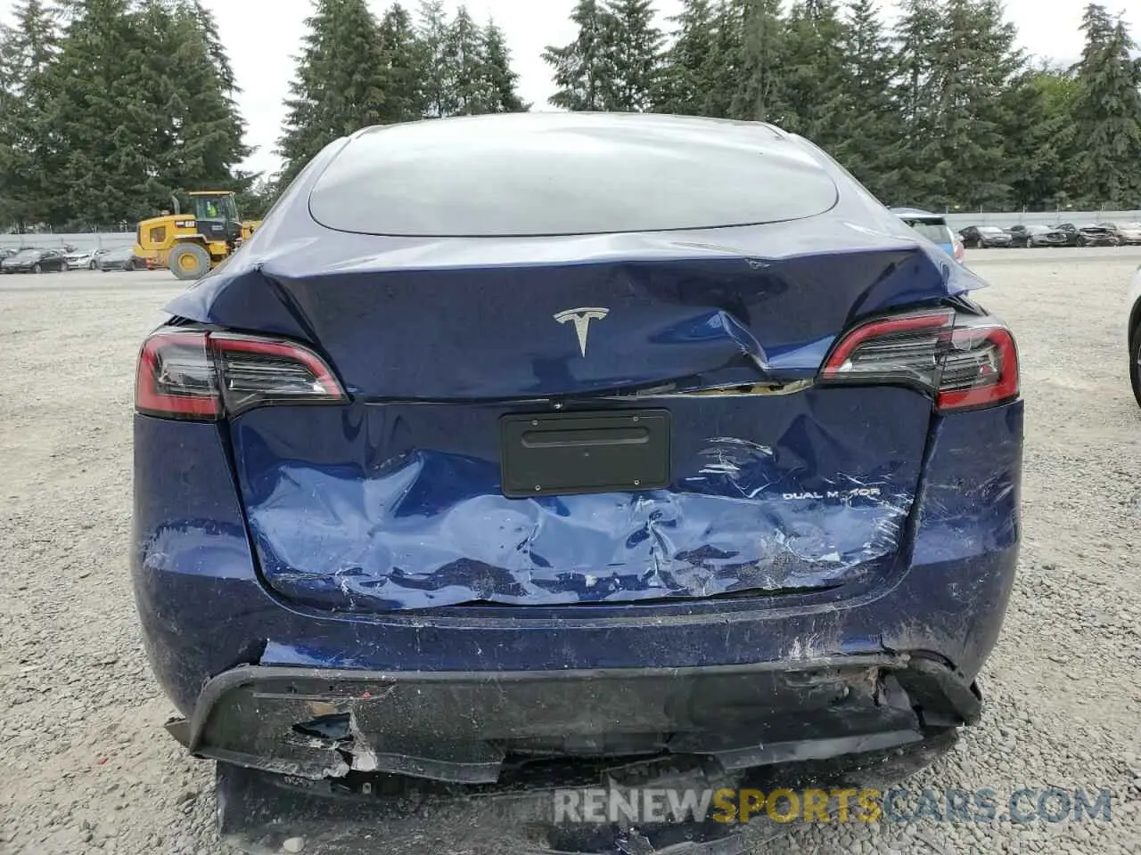 6 Photograph of a damaged car 7SAYGDEE6RF084627 TESLA MODEL Y 2024