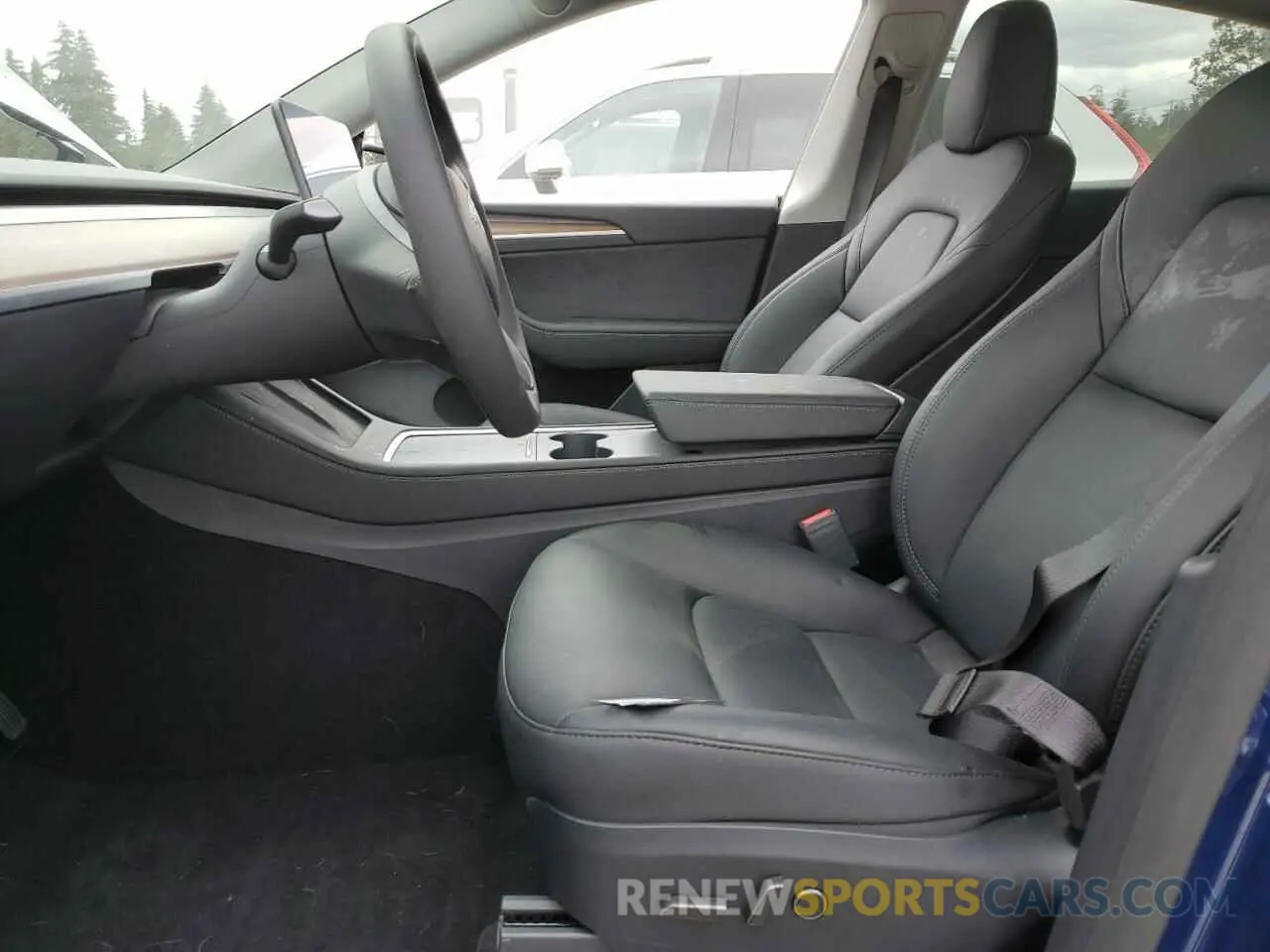 7 Photograph of a damaged car 7SAYGDEE6RF084627 TESLA MODEL Y 2024