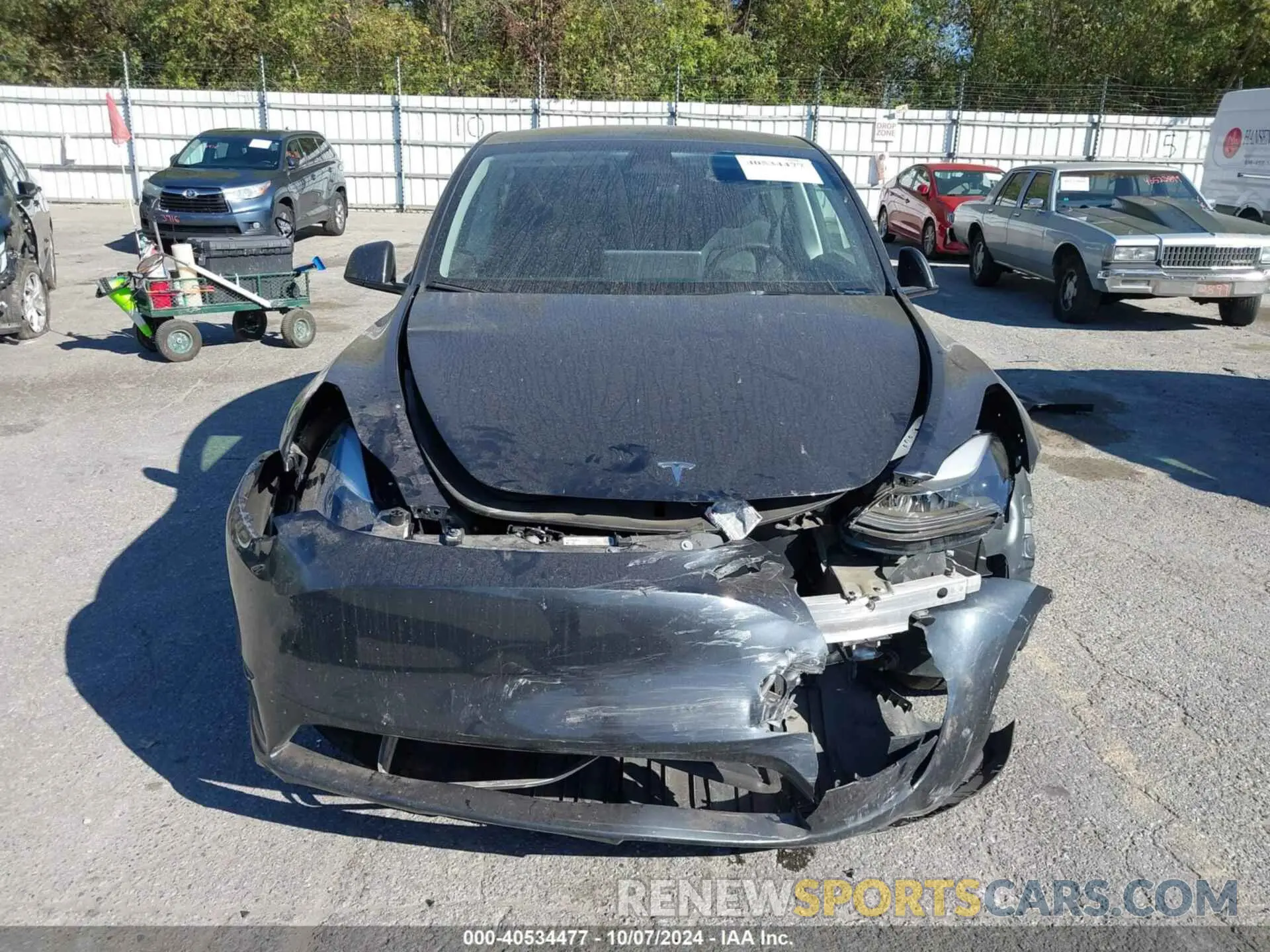13 Photograph of a damaged car 7SAYGDEE6RF088130 TESLA MODEL Y 2024