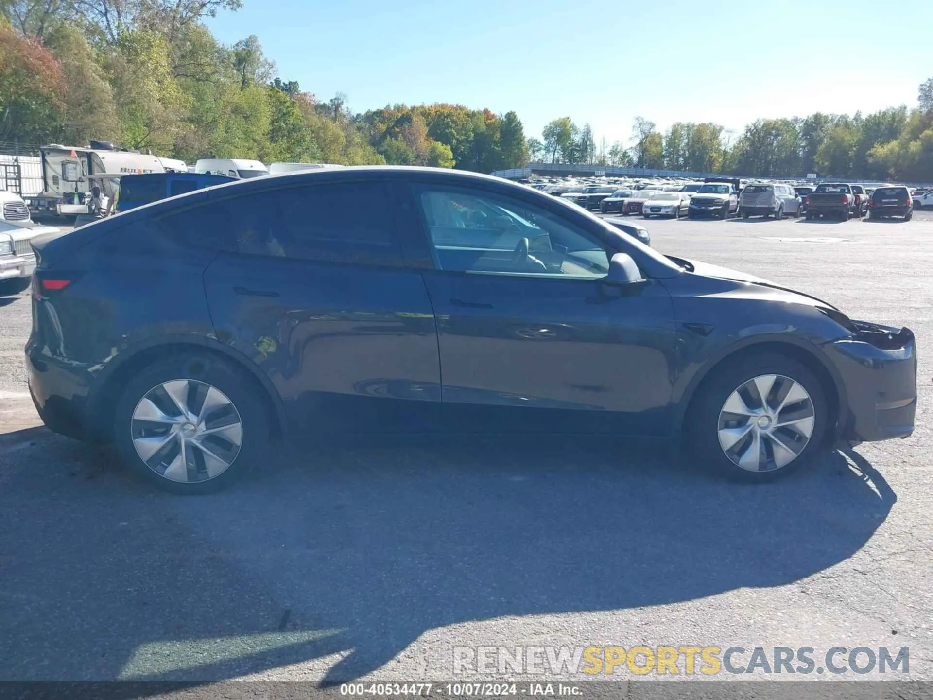 14 Photograph of a damaged car 7SAYGDEE6RF088130 TESLA MODEL Y 2024