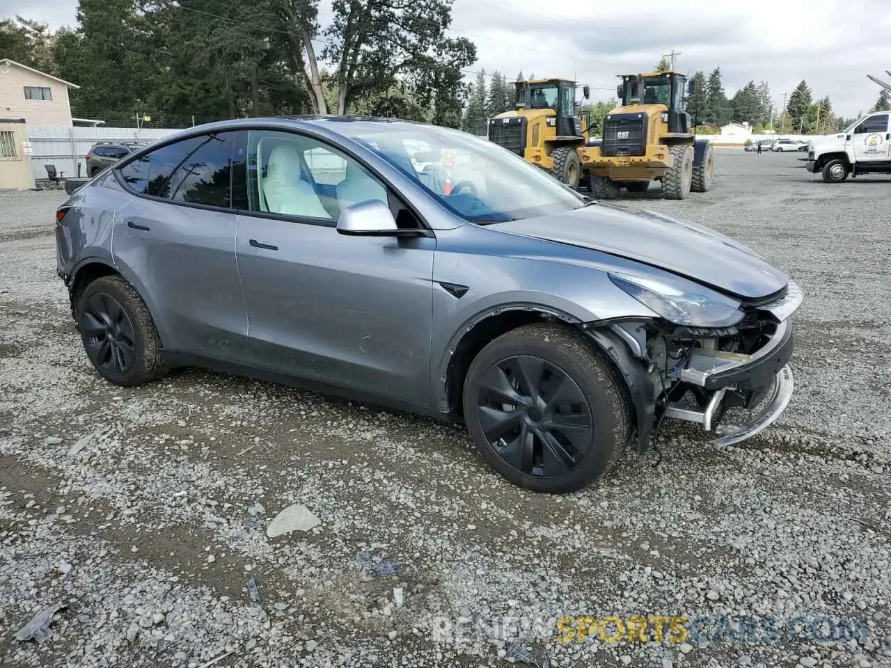 4 Photograph of a damaged car 7SAYGDEE6RF104018 TESLA MODEL Y 2024