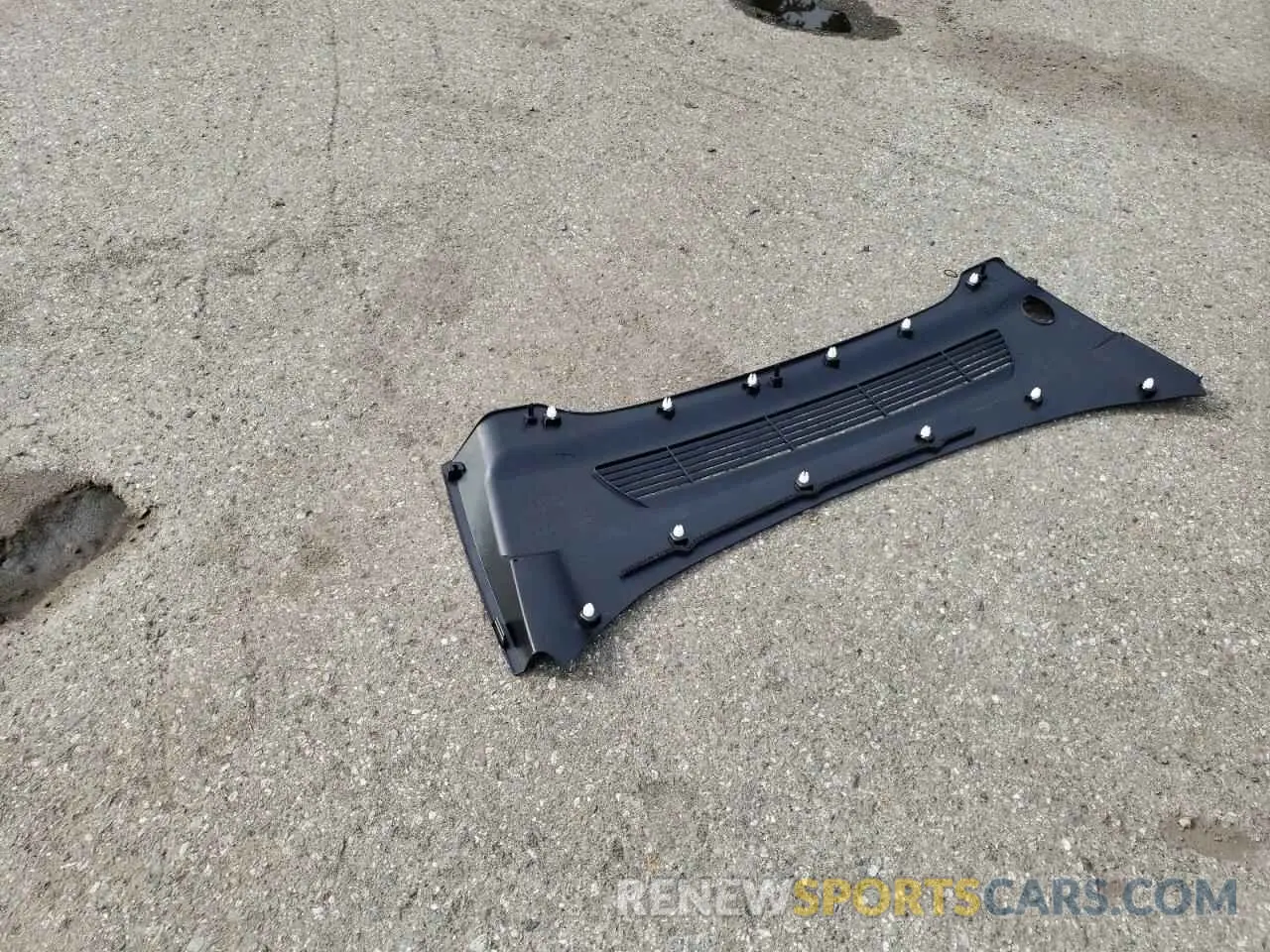 13 Photograph of a damaged car 7SAYGDEE6RF114547 TESLA MODEL Y 2024
