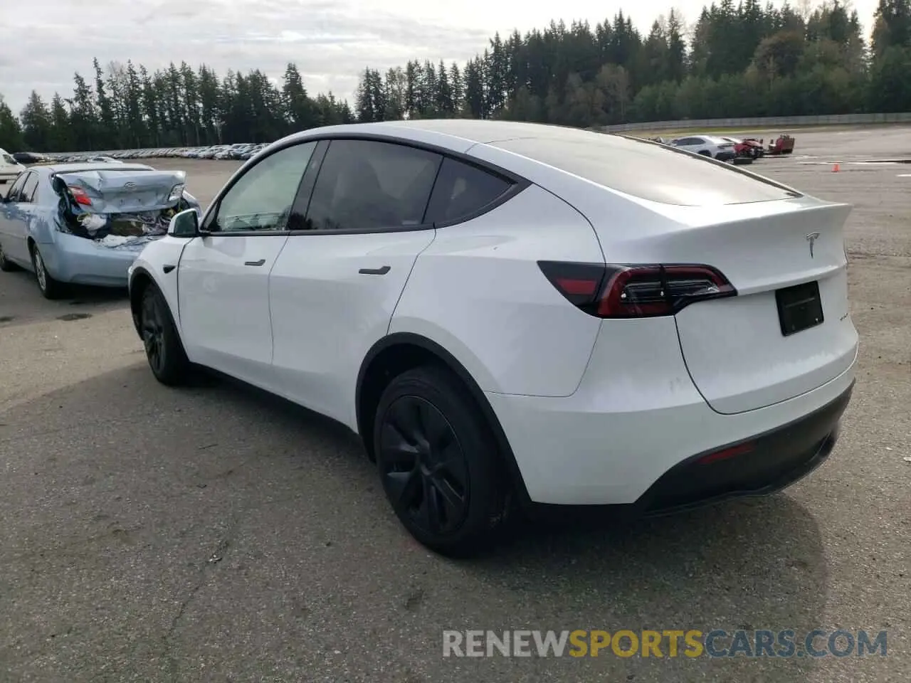 2 Photograph of a damaged car 7SAYGDEE6RF114547 TESLA MODEL Y 2024