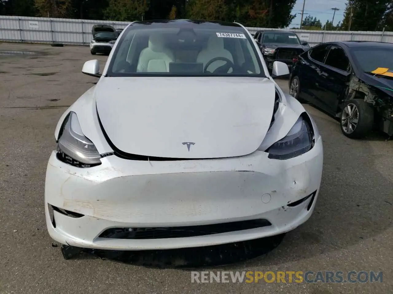 5 Photograph of a damaged car 7SAYGDEE6RF114547 TESLA MODEL Y 2024