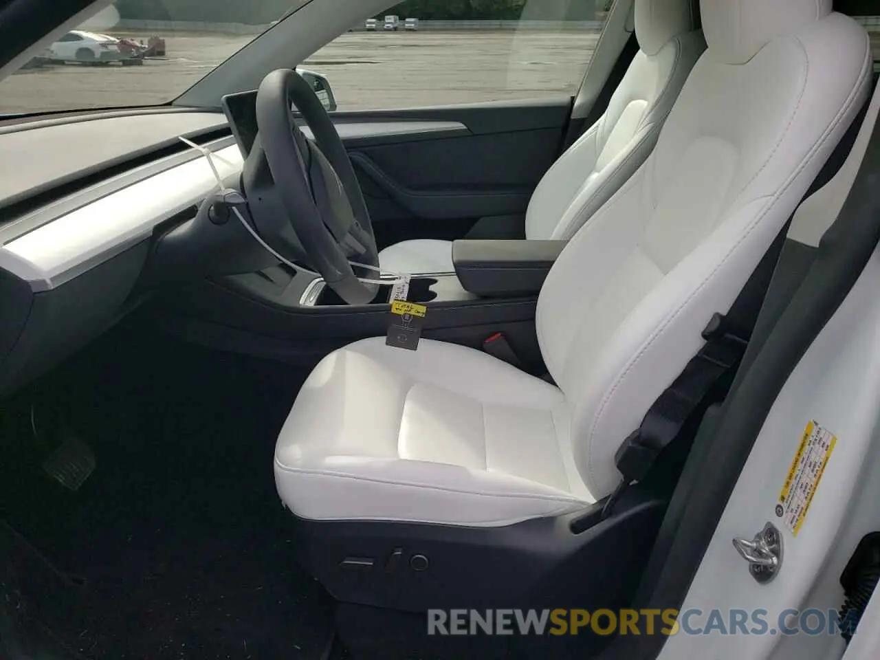 7 Photograph of a damaged car 7SAYGDEE6RF114547 TESLA MODEL Y 2024