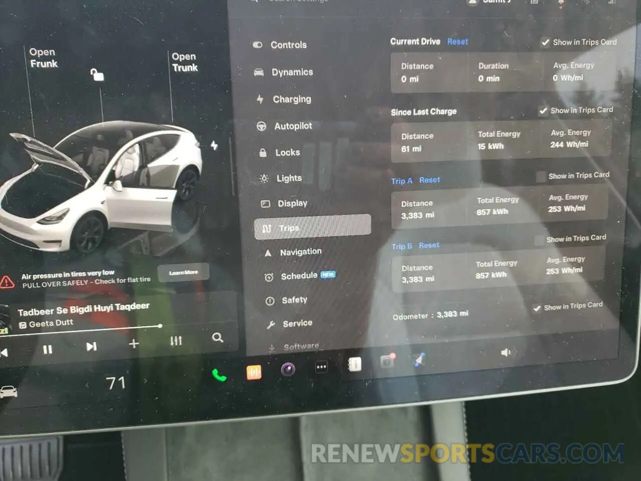 9 Photograph of a damaged car 7SAYGDEE6RF114547 TESLA MODEL Y 2024