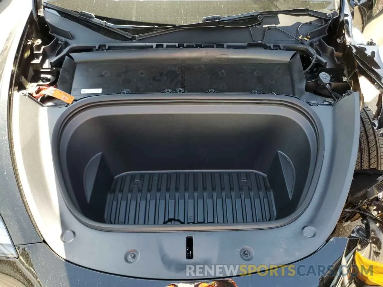 11 Photograph of a damaged car 7SAYGDEE6RF127752 TESLA MODEL Y 2024